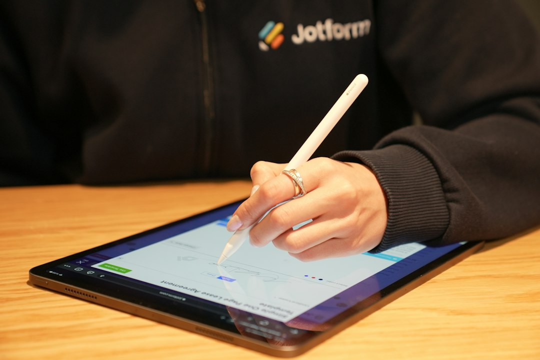 Dichiarazioni neoassunto valide solo con firma digitale